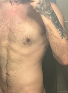 Omar - Male adult performer in Beirut Photo 3 of 10