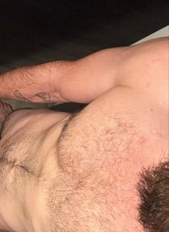 Omar - Male adult performer in Beirut Photo 4 of 10