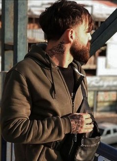 Omar - Male adult performer in Beirut Photo 7 of 10