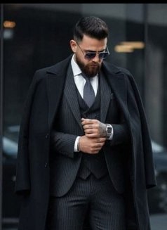 Omar - Male adult performer in Beirut Photo 9 of 10