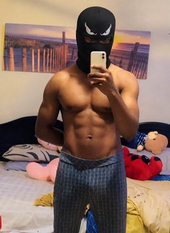 Omar the Big Dick - Male escort in Al Manama Photo 1 of 6