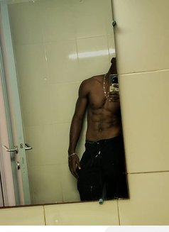 Omar the Big Dick - Male escort in Al Manama Photo 4 of 6