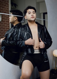 Omar Xl19 - Male escort in Baku Photo 5 of 10