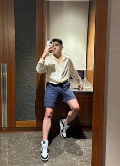 Omar Xl19 - Male escort in Riyadh Photo 14 of 27