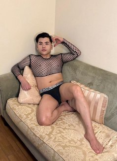 Omar Xl19 - Male escort in Riyadh Photo 19 of 27