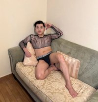 Omar Xl19 - Male escort in Dubai Photo 14 of 20