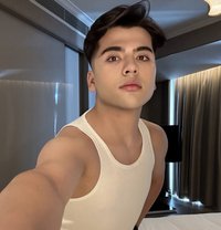 Omar Xl19 - Male escort in Riyadh