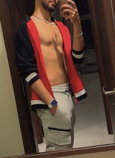 Omar212 - Acompañantes masculino in Abu Dhabi Photo 3 of 4