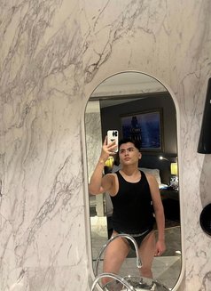 Omarcanxxl - Male escort in Riyadh Photo 9 of 28