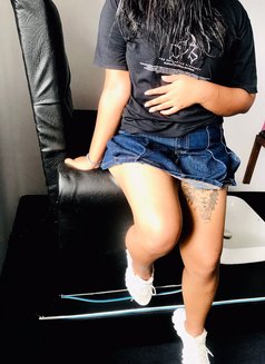 Omaya Fernando - masseuse in Colombo Photo 2 of 3