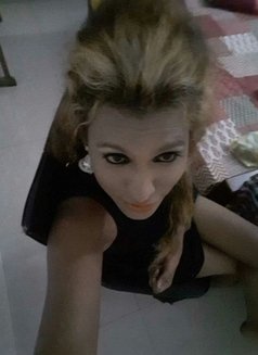 Omaya - Transsexual escort in Colombo Photo 4 of 5