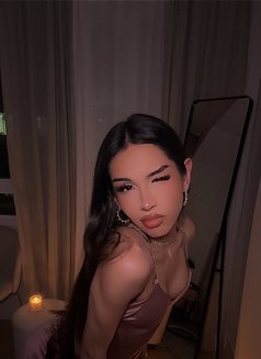 POPPY - Transsexual escort in Jeddah Photo 11 of 18