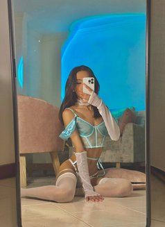 POPPY - Transsexual escort in Jeddah Photo 18 of 18