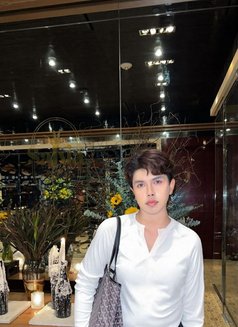 Omer - Male escort in Muscat Photo 2 of 5