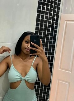 Omey - puta in Chandigarh Photo 2 of 7