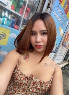 Omie - Transsexual dominatrix in Phuket Photo 2 of 4