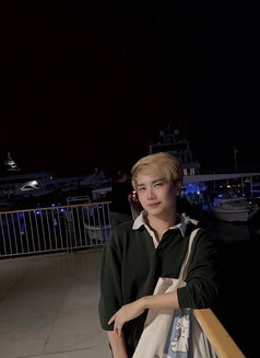 Ommy - Transsexual escort in Muscat Photo 2 of 5