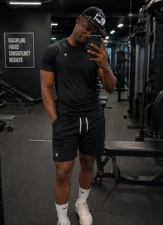 Omosh - Male escort in Nairobi Photo 1 of 3
