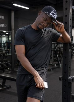 Omosh - Male escort in Nairobi Photo 2 of 3