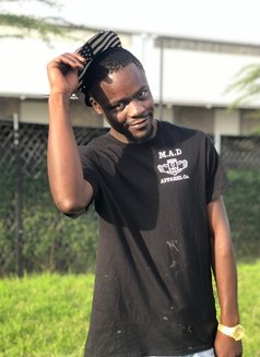 Omosh - Male escort in Nairobi Photo 3 of 3
