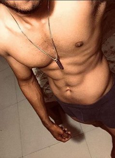 One Day Husband (For Girls & Vip Cpls) - Acompañantes masculino in Colombo Photo 5 of 6