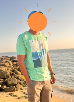 One day services - Acompañantes masculino in Al Manama Photo 2 of 3