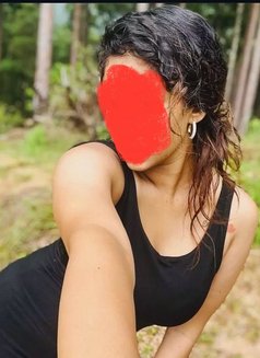Aishu vip Customer ( massage &full servi - escort in Colombo Photo 3 of 5