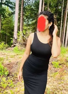 Aishu vip Customer ( massage &full servi - escort in Colombo Photo 4 of 5