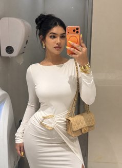 Julia 🥂 - Transsexual escort in Mumbai Photo 5 of 23