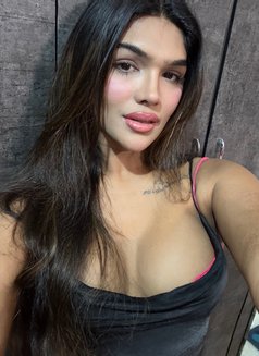 Julia 🥂 - Transsexual escort in Mumbai Photo 11 of 23