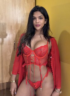 Julia 🥂 - Transsexual escort in Mumbai Photo 19 of 23