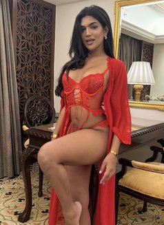 Julia 🥂 - Transsexual escort in Mumbai Photo 22 of 23