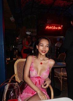 One One - Transsexual escort in Phuket Photo 7 of 10