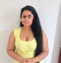 Oneli Rehansa 19 yrs - puta in Colombo