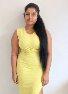 Oneli Rehansa 19 yrs - puta in Colombo Photo 3 of 3