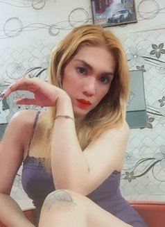 Online Cam / Videocall Fantasy Fulfiller - Dominadora transexual in Abu Dhabi Photo 2 of 9
