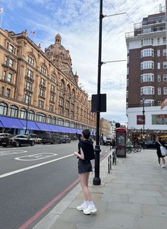 Online Service - Transsexual escort in London Photo 16 of 16