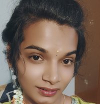 Online Shemale Yazhini Chinna Ponnu - Transsexual escort in Chennai