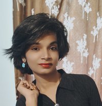 Online Shemale Yazhini Chinna Ponnu - Acompañantes transexual in Chennai