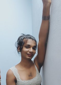 Online Shemale Yazhini Chinna Ponnu - Acompañantes transexual in Chennai Photo 24 of 30