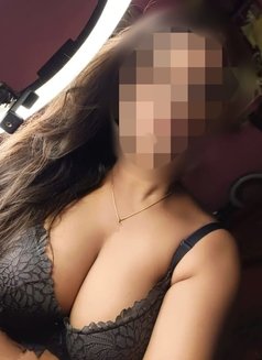 Cam or real meet - escort in Bangalore Photo 3 of 3