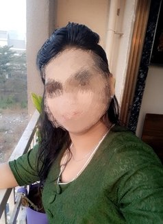 Only cam show - escort in Hyderabad Photo 2 of 4