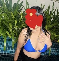 Cam show and real meet independent - puta in Kolkata Photo 1 of 2