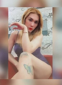 ONLY FOR ONLINE CAM/VCALL & VIDEOS/PICS - Dominadora transexual in Abu Dhabi Photo 14 of 15