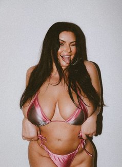 Only Here Real Cassie - escort in Dubai Photo 8 of 10