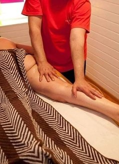 Female Body Massage - Male escort in Dubai Photo 4 of 4