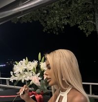 Only Nadia - puta in Phuket
