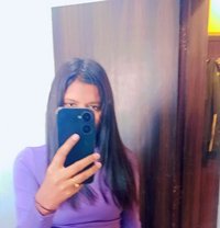 Ruhi Only online service - escort in Noida