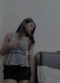 Ruhi Only online service - escort in Noida Photo 4 of 5