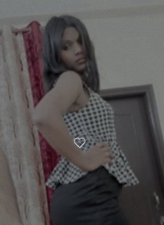 Ruhi Only online service - escort in Noida Photo 5 of 5